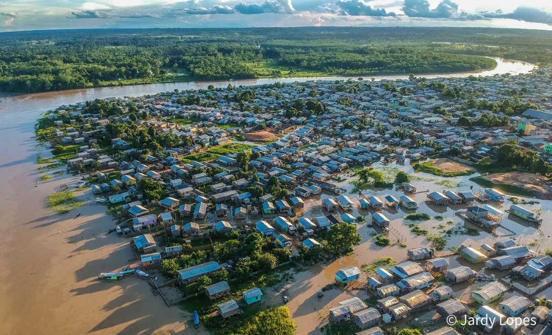 Cheia dos rios Tarauacá e Muru preocupa moradores do bairro Triângulo e da Praia em Tarauacá